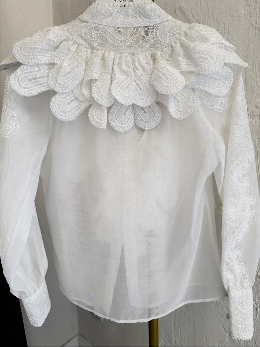 Gorgeous White Lace Ruffle Blouse - Women's Top in size Small - Picture 5 of 5